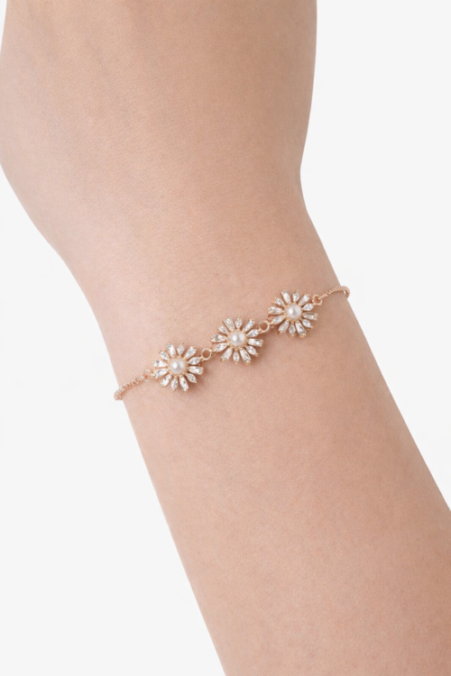 Triple Daisy Pearl Rose Gold Bracelet